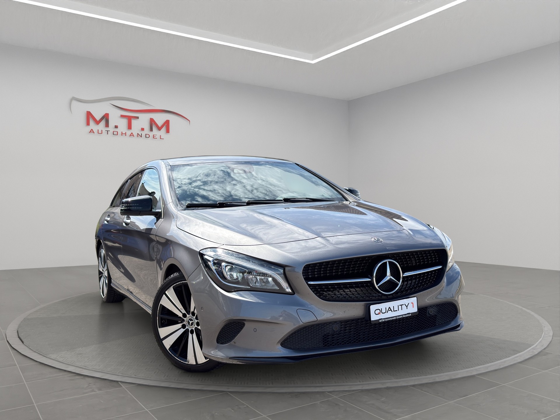 MERCEDES-BENZ CLA Shooting Brake 200 Night Star 7G-DCT