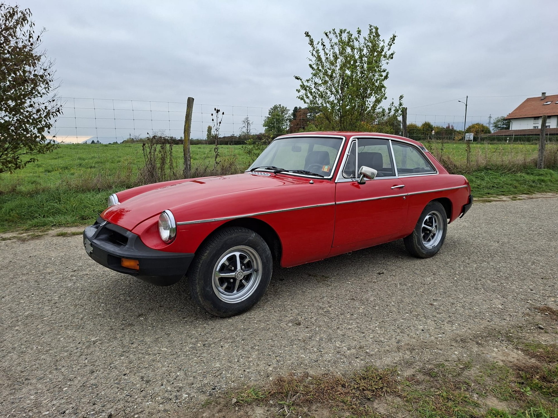 MG GT-image-2