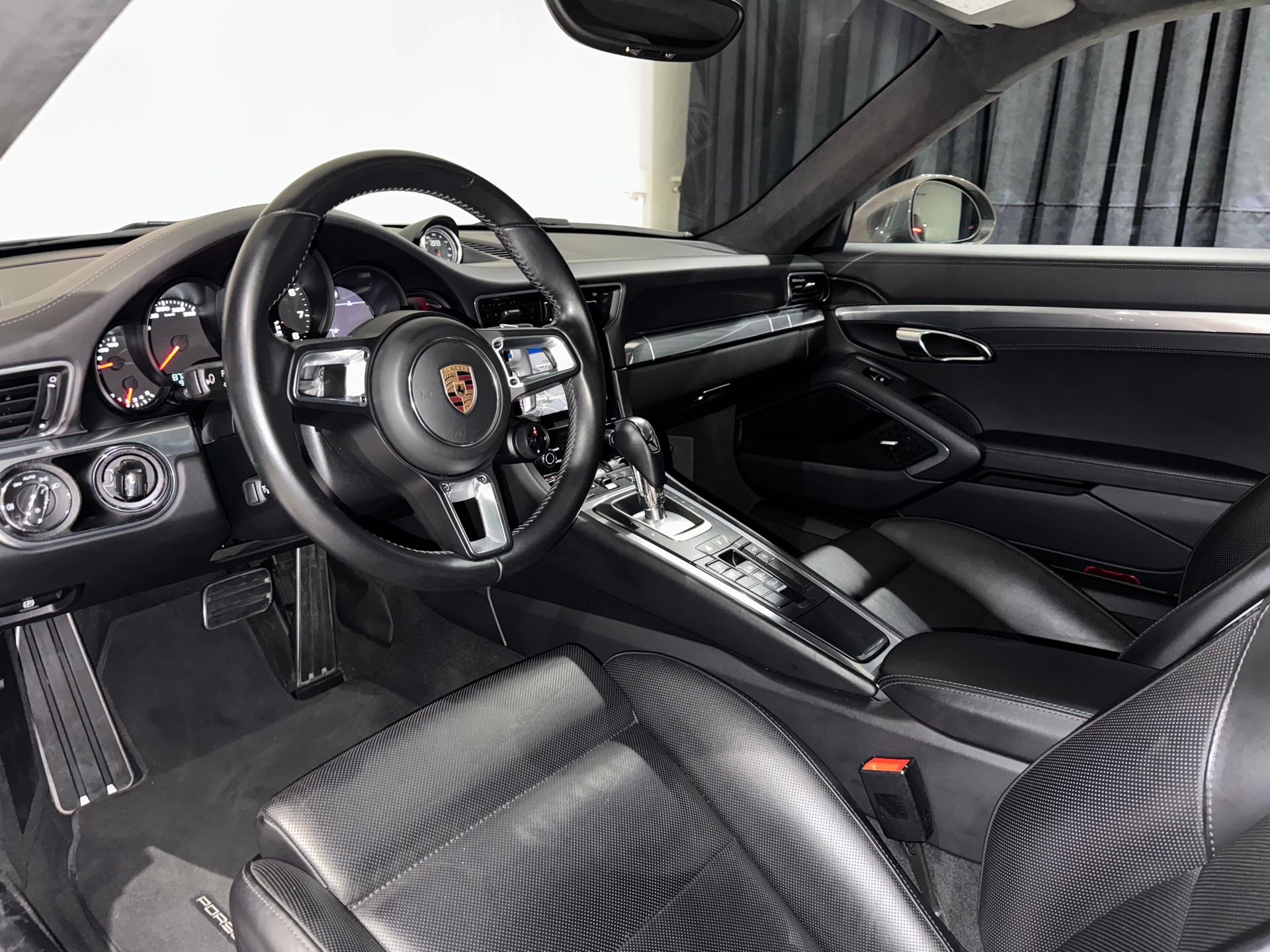 PORSCHE 911 Carrera 4S PDK | CH |-image-15