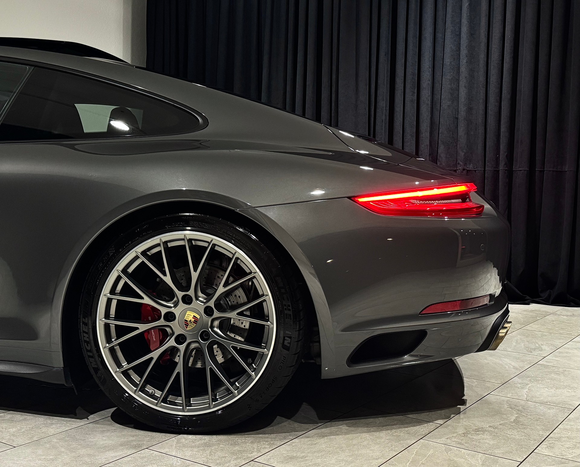 PORSCHE 911 Carrera 4S PDK | CH |-image-14