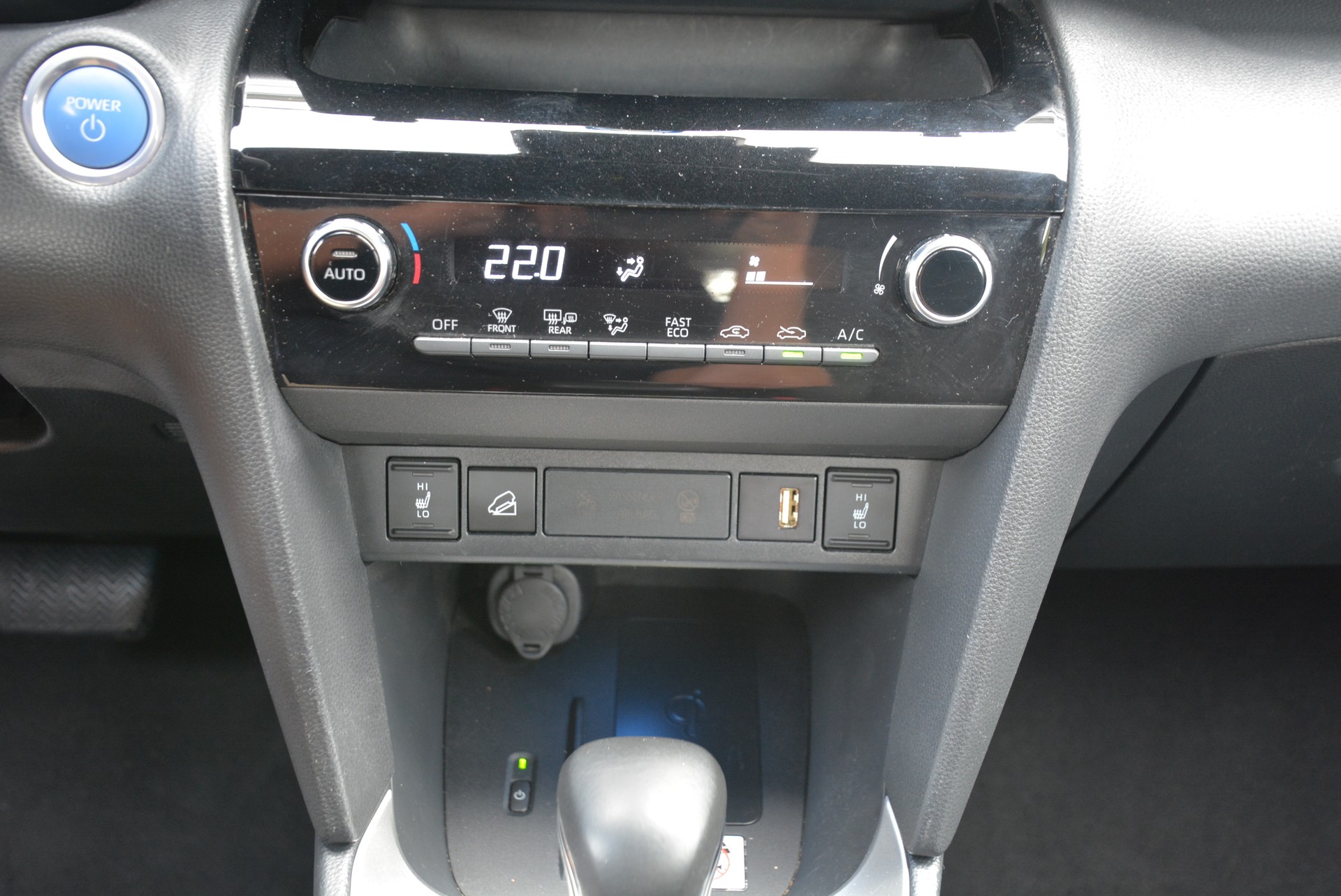 TOYOTA Yaris Cross 1.5 Trend e-CVT AWDi-image-11