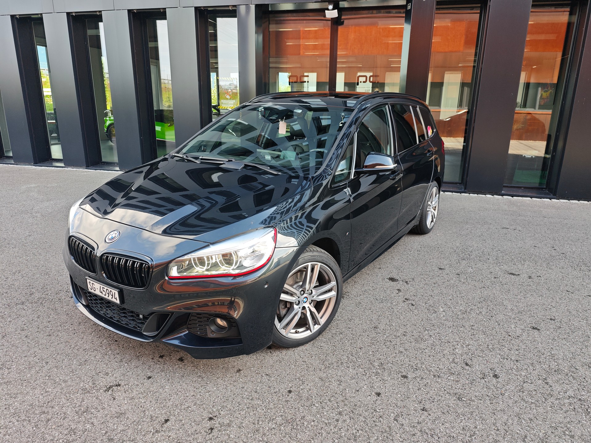 BMW 220d xDrive M-Sport SAG-image-2