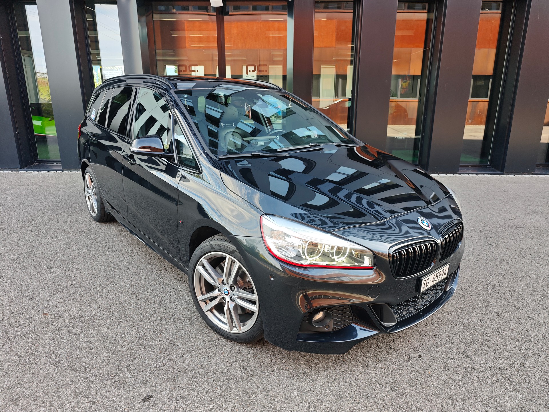 BMW 220d xDrive M-Sport SAG