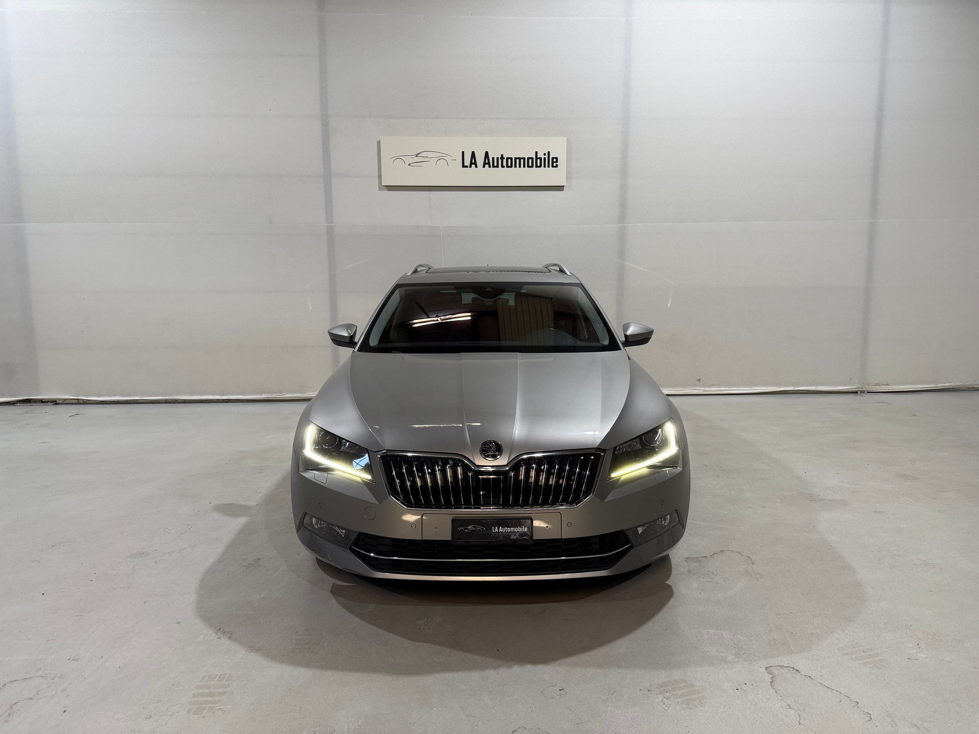 SKODA Superb Combi 2.0 TSI Style DSG 4x4-image-3