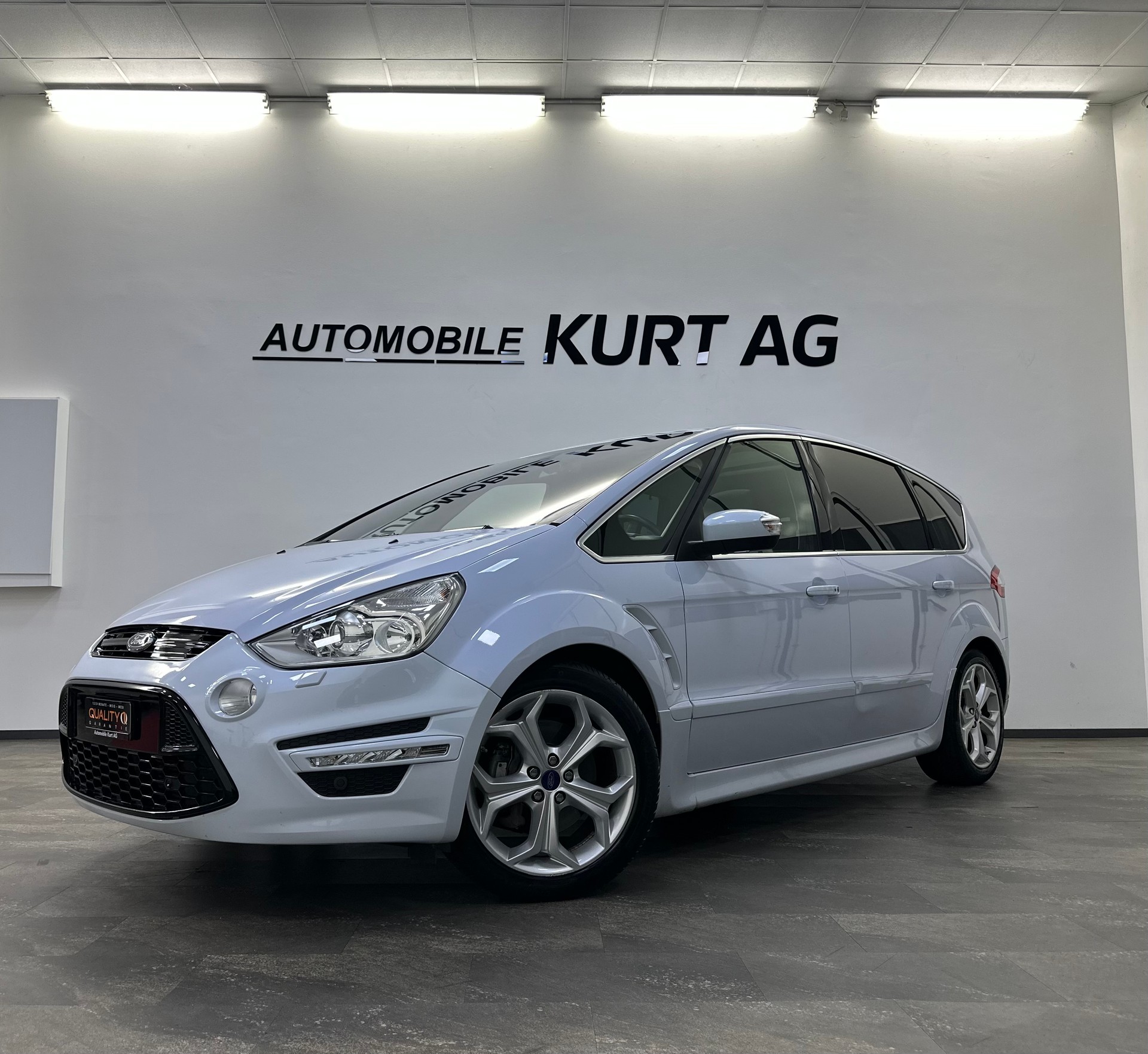 FORD S-Max 2.0 SCTi TitaniumS PowerShift-showroom-element-1