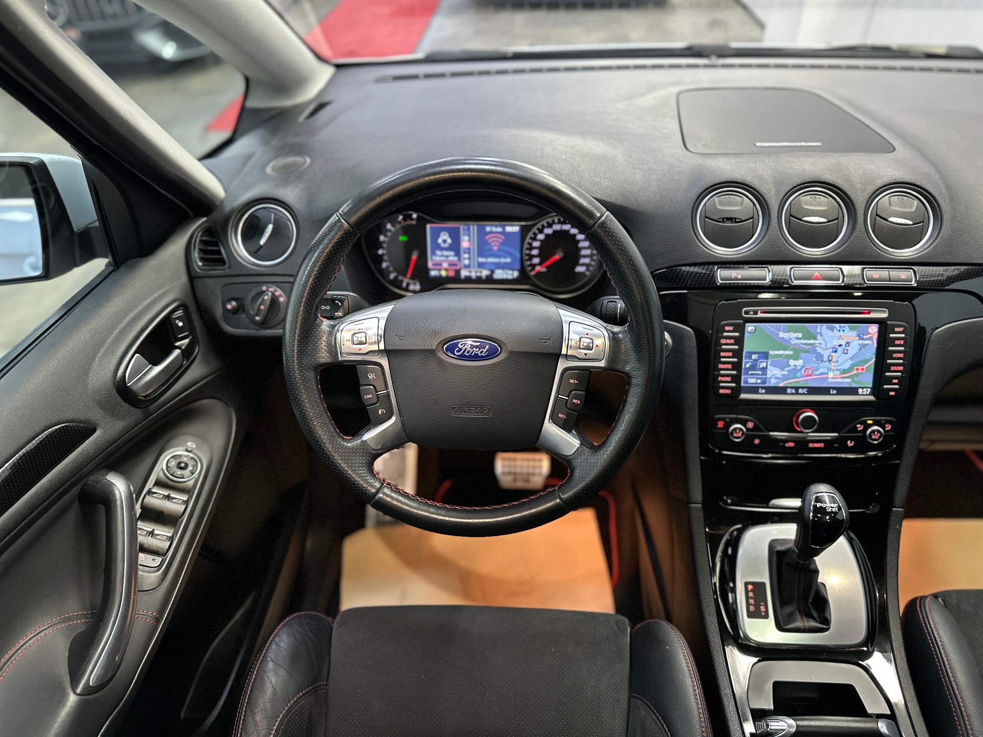 FORD S-Max 2.0 SCTi TitaniumS PowerShift-image-8