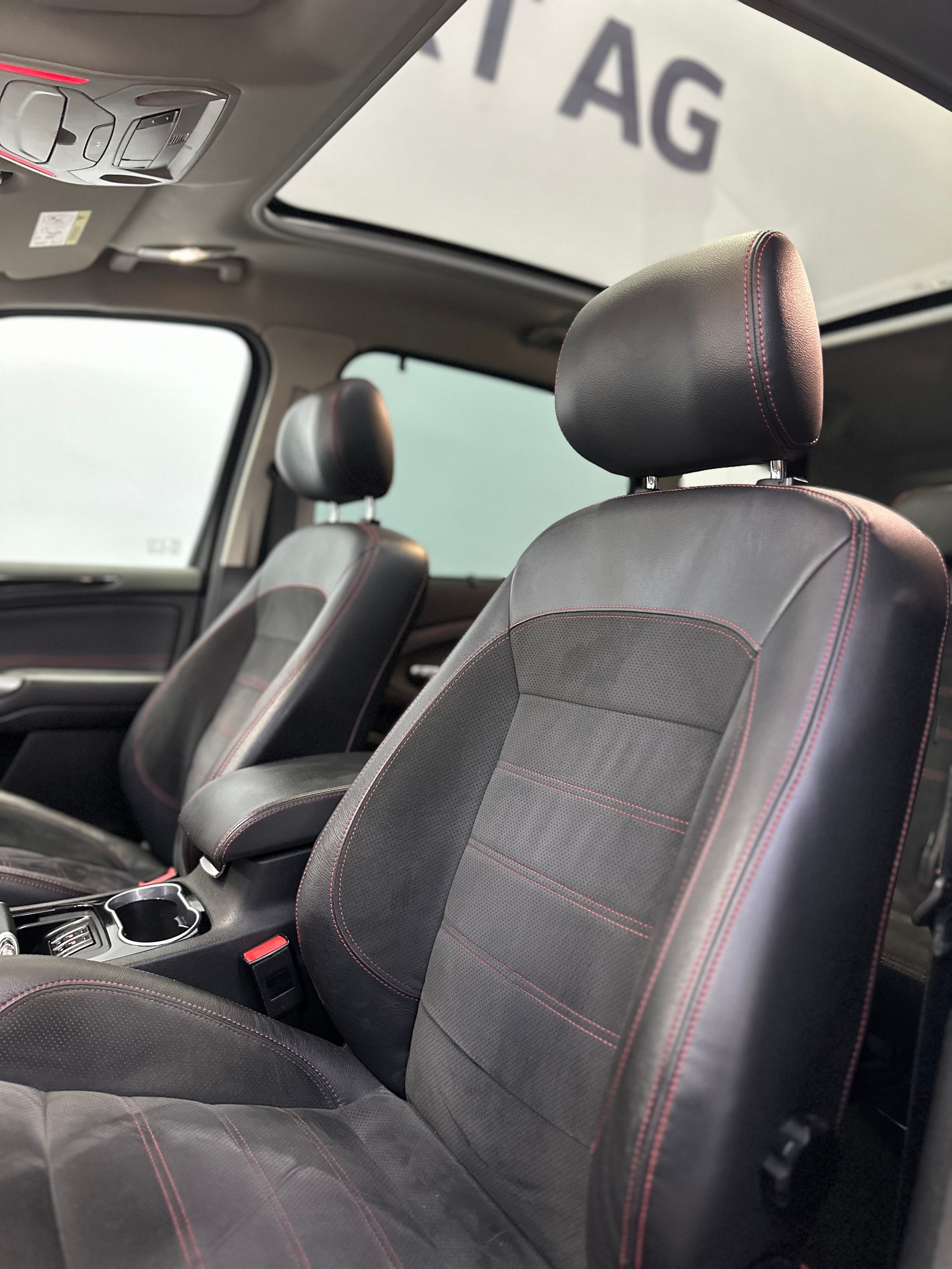 FORD S-Max 2.0 SCTi TitaniumS PowerShift-image-13