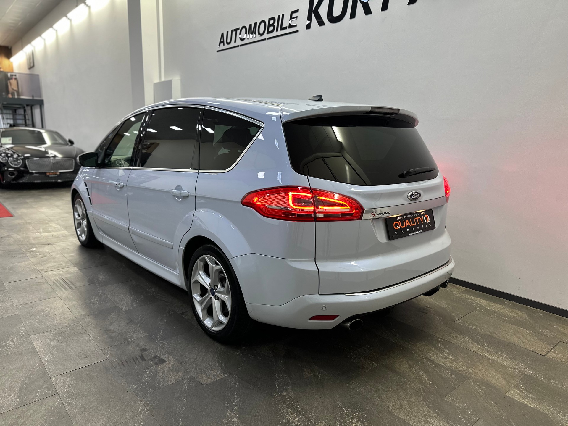 FORD S-Max 2.0 SCTi TitaniumS PowerShift-showroom-element-3