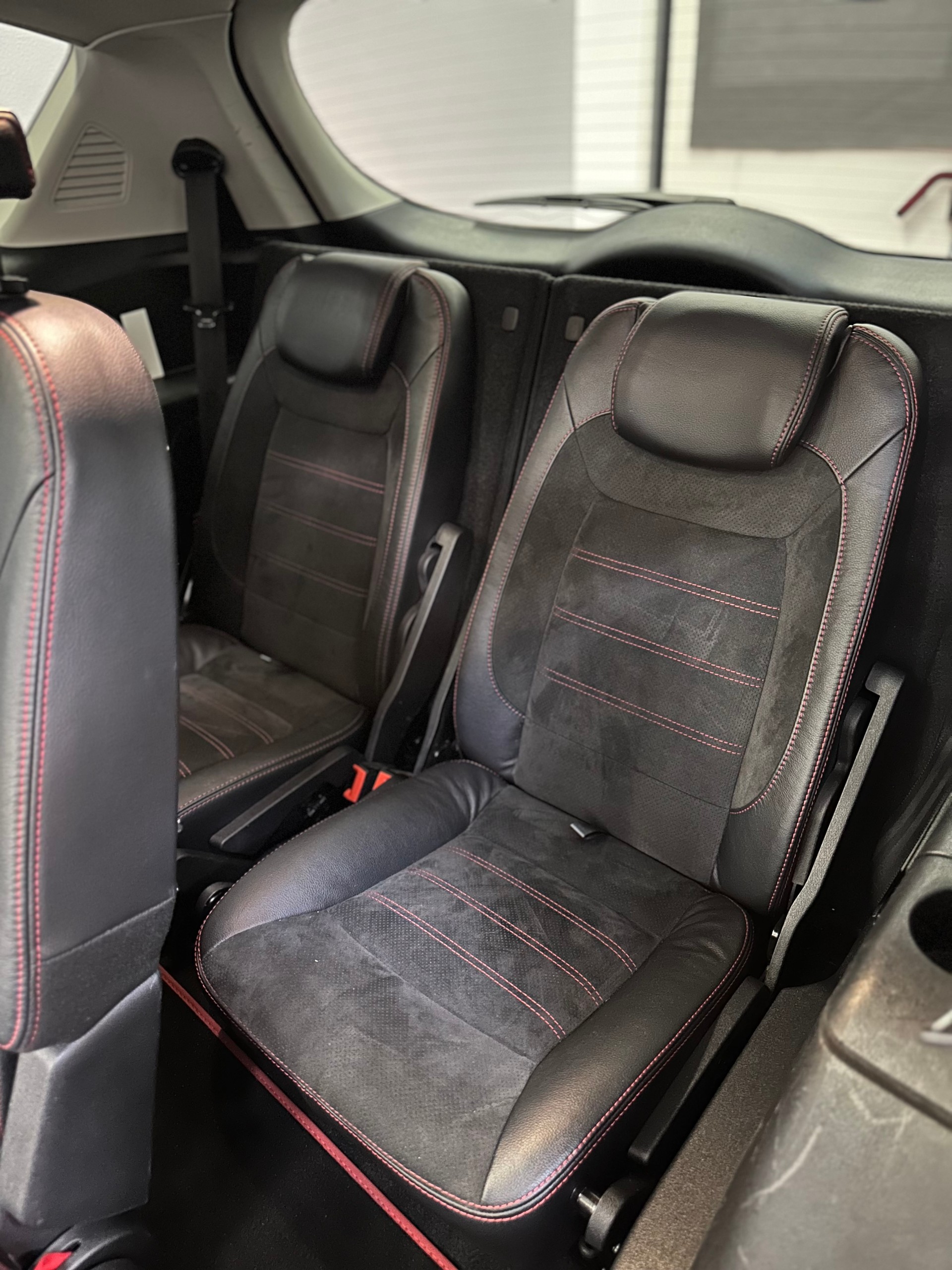 FORD S-Max 2.0 SCTi TitaniumS PowerShift-image-15