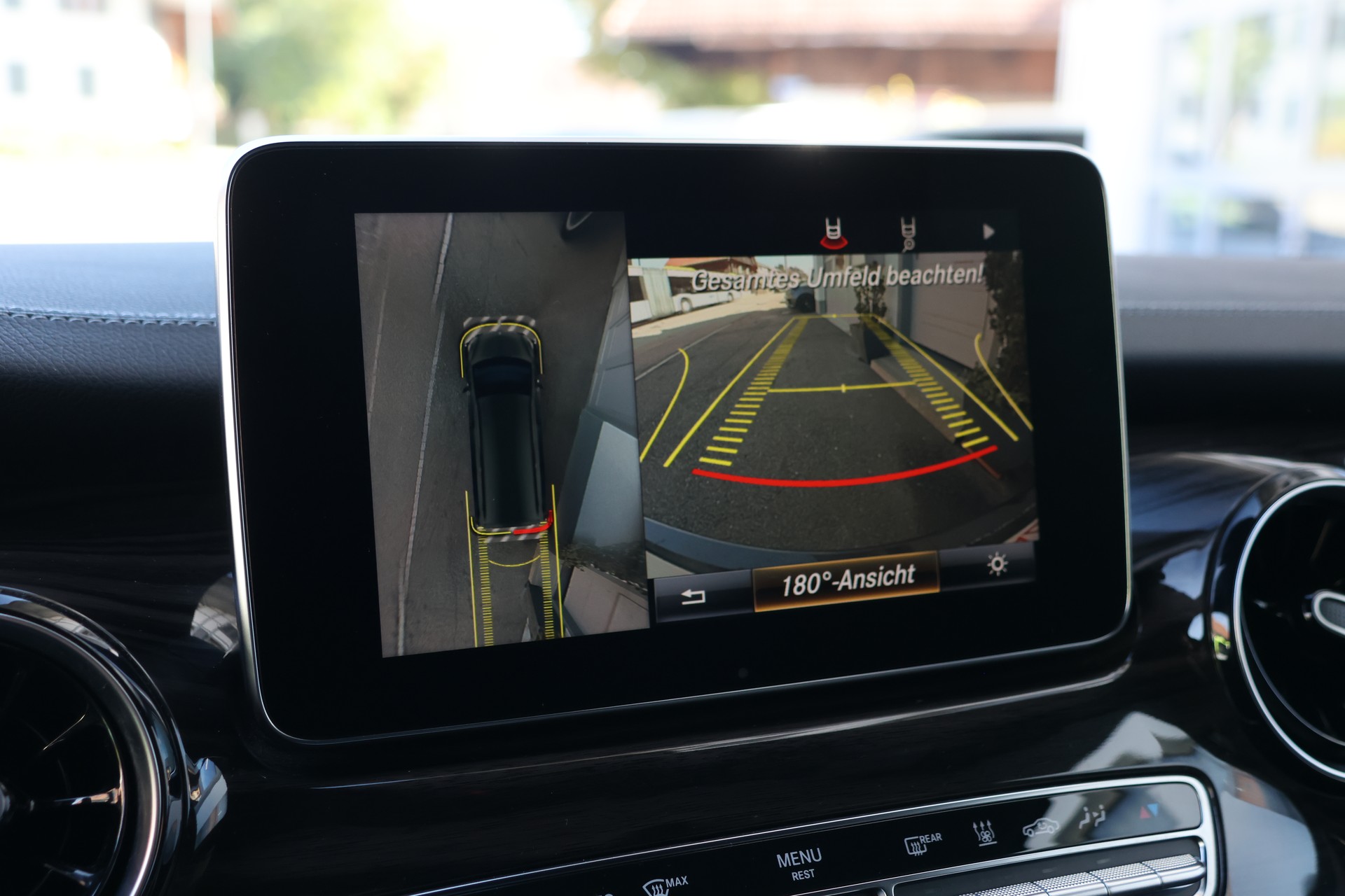 MERCEDES-BENZ V 300 d lang Avantgarde 4Matic 9G-Tronic (CH) 7Plätzer + 2.5T AHK-image-26