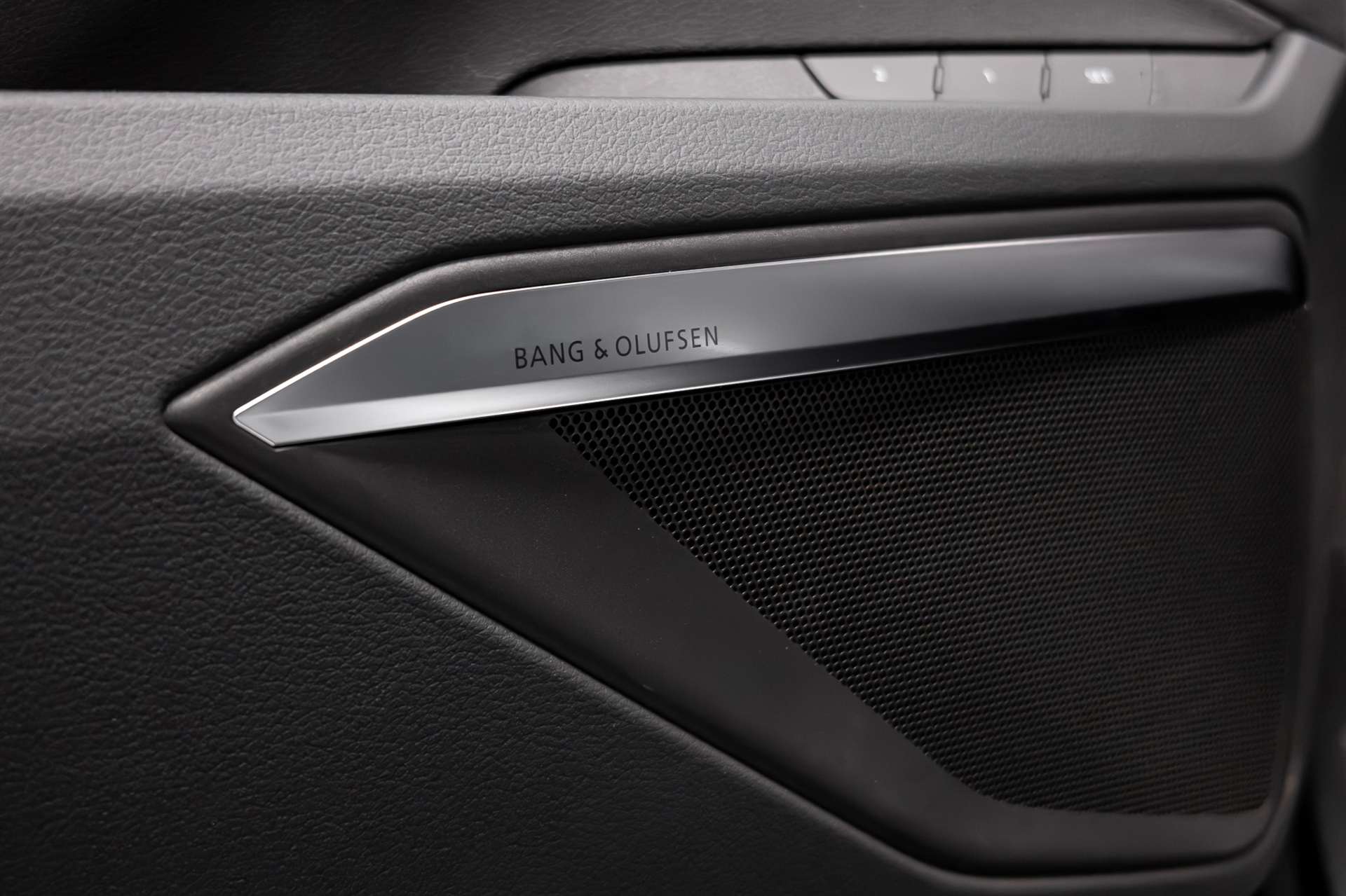 AUDI SQ8 e-tron quattro-image-25