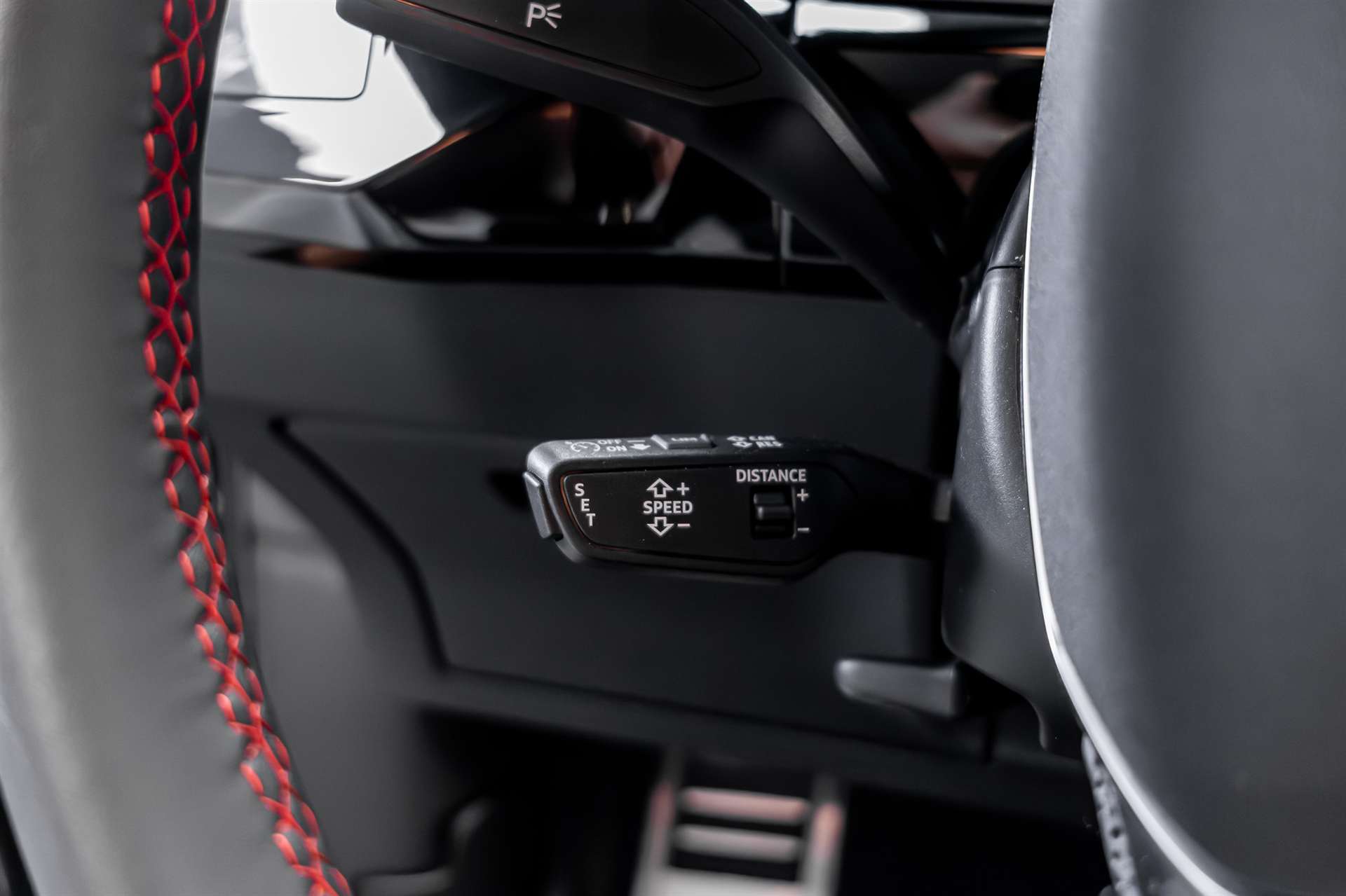 AUDI SQ8 e-tron quattro-image-8
