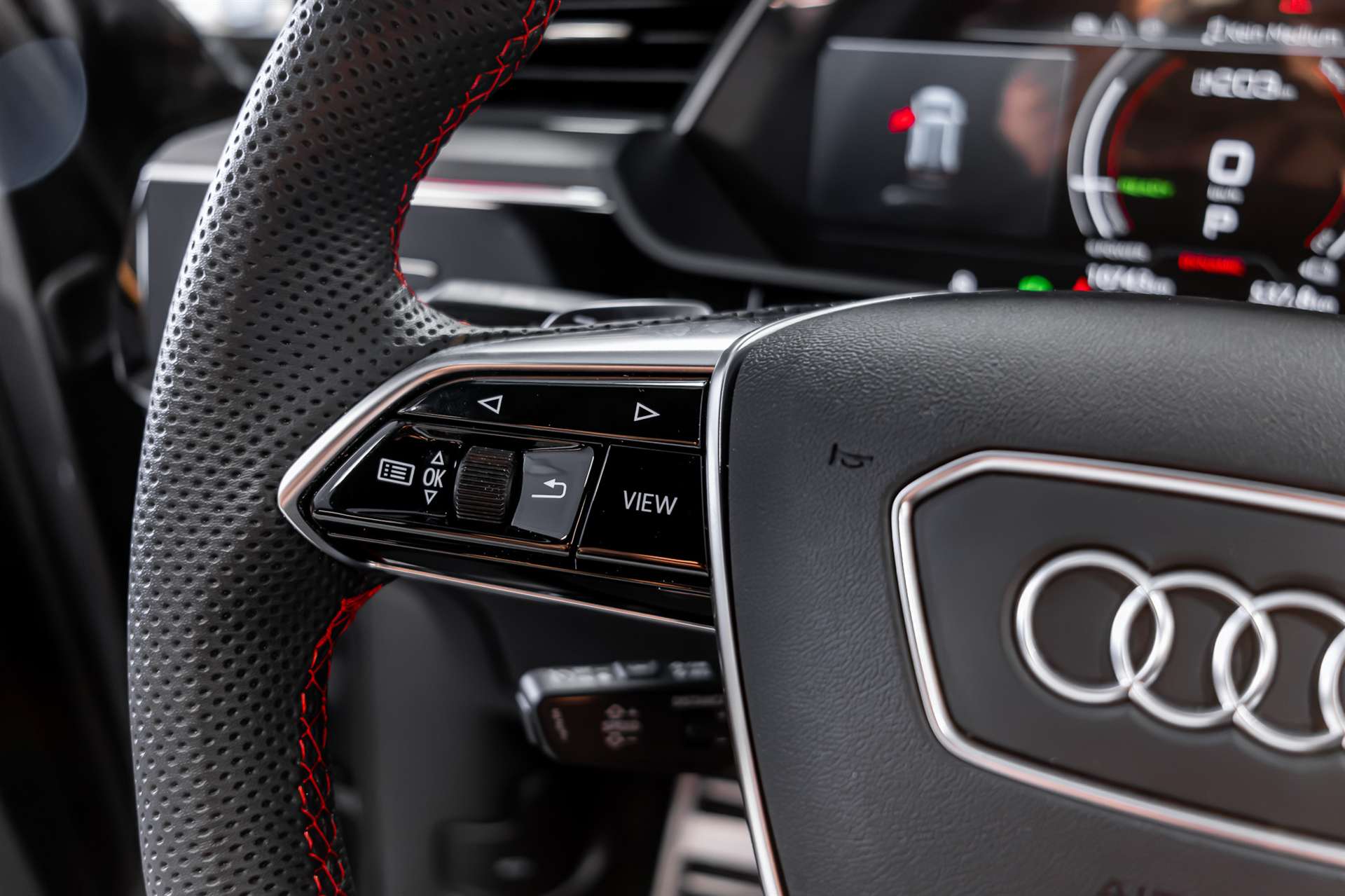 AUDI SQ8 e-tron quattro-image-7