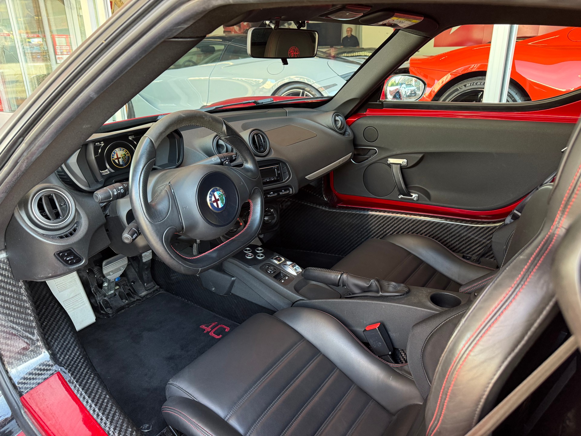 ALFA ROMEO 4C 1750 TBi TCT TRIPLOSTRATO-showroom-element-3