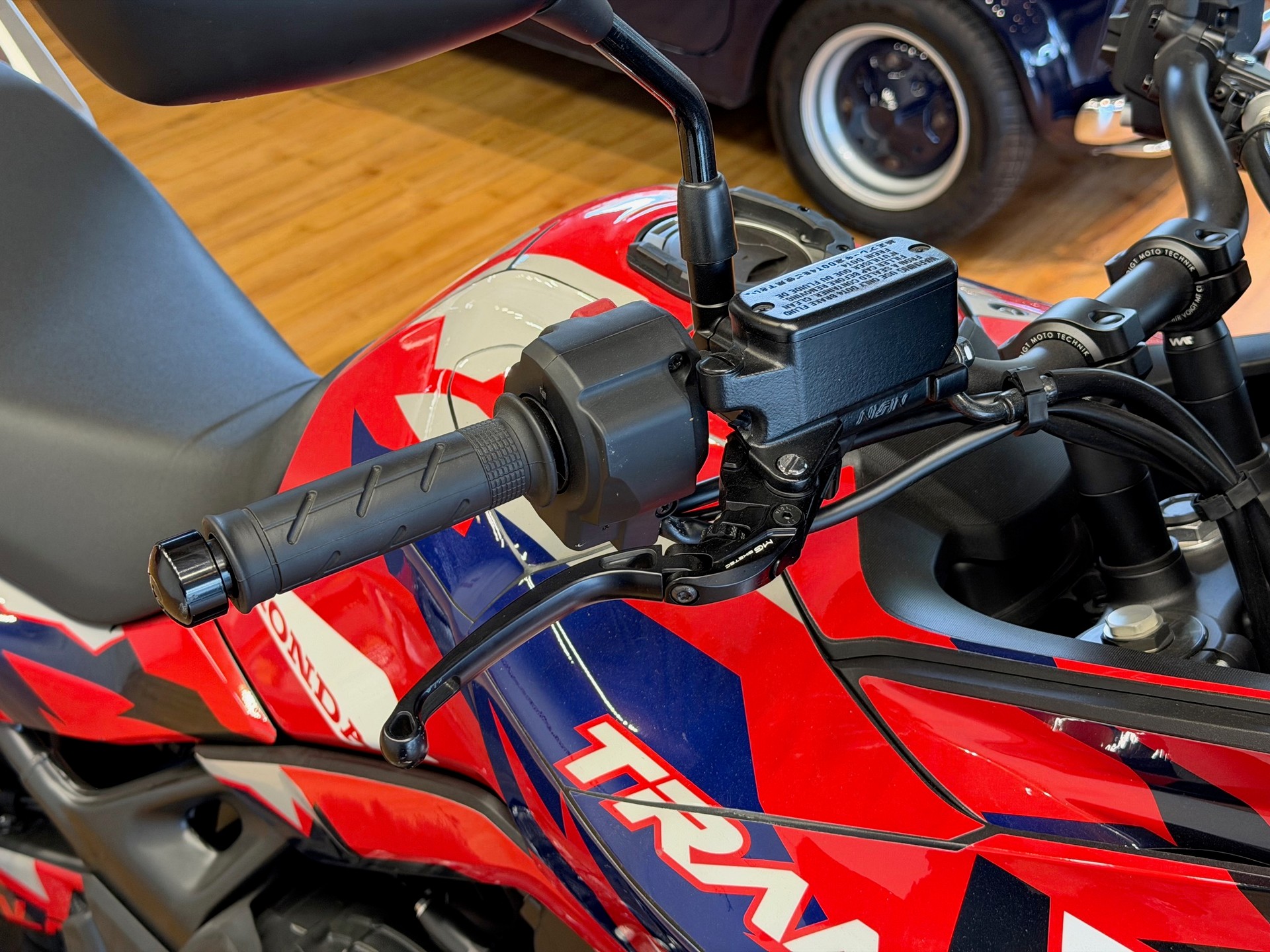 HONDA XL 750 Transalp-image-6