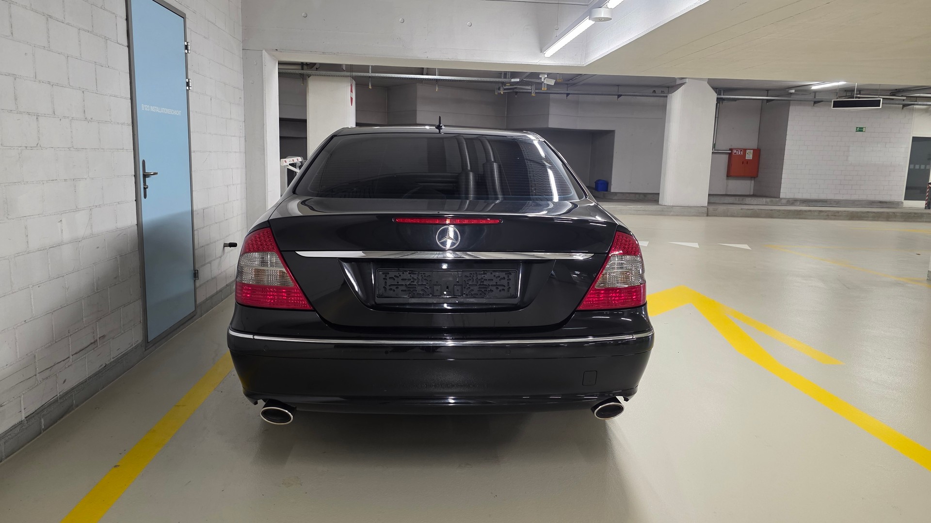 MERCEDES-BENZ E 320 CDI Avantgarde 4Matic Automatic-image-3