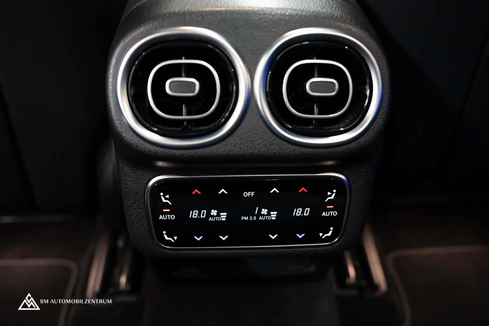 MERCEDES-BENZ GLC 220 d AMG Line 4matic / CH / Panorama / 360° / Night Paket / Head-Up / AHK-image-22
