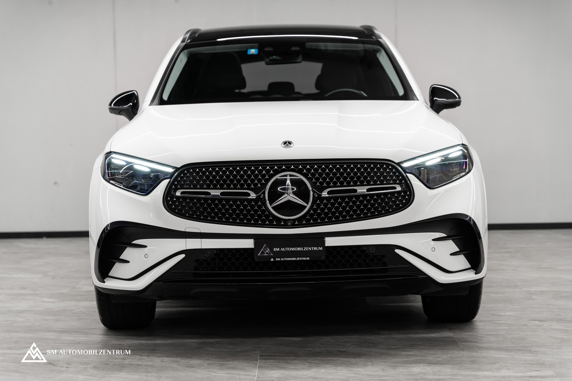MERCEDES-BENZ GLC 220 d AMG Line 4matic / CH / Panorama / 360° / Night Paket / Head-Up / AHK-showroom-element-1
