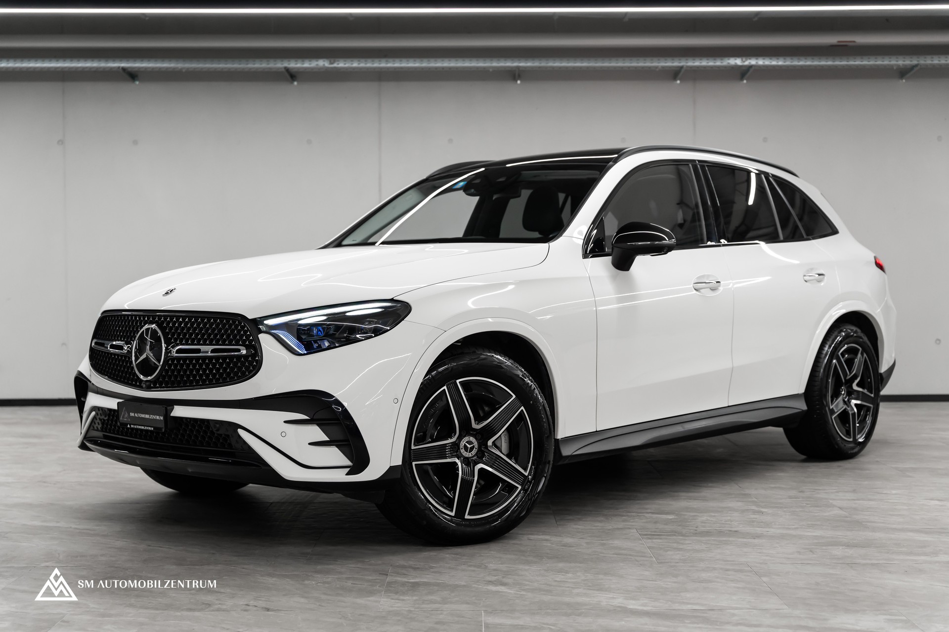 MERCEDES-BENZ GLC 220 d AMG Line 4matic / CH / Panorama / 360° / Night Paket / Head-Up / AHK