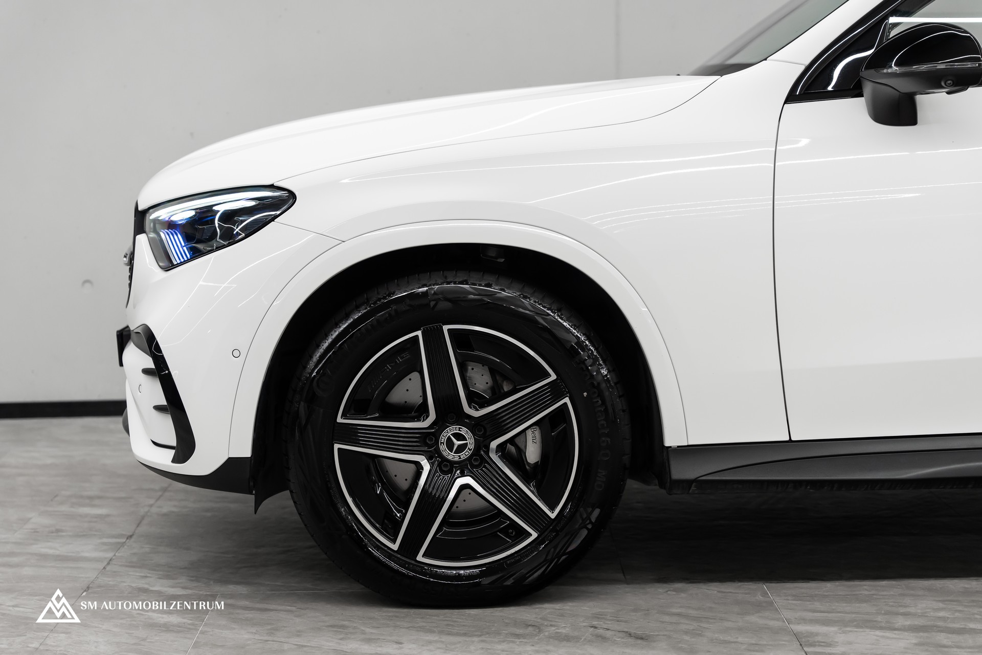 MERCEDES-BENZ GLC 220 d AMG Line 4matic / CH / Panorama / 360° / Night Paket / Head-Up / AHK-image-5