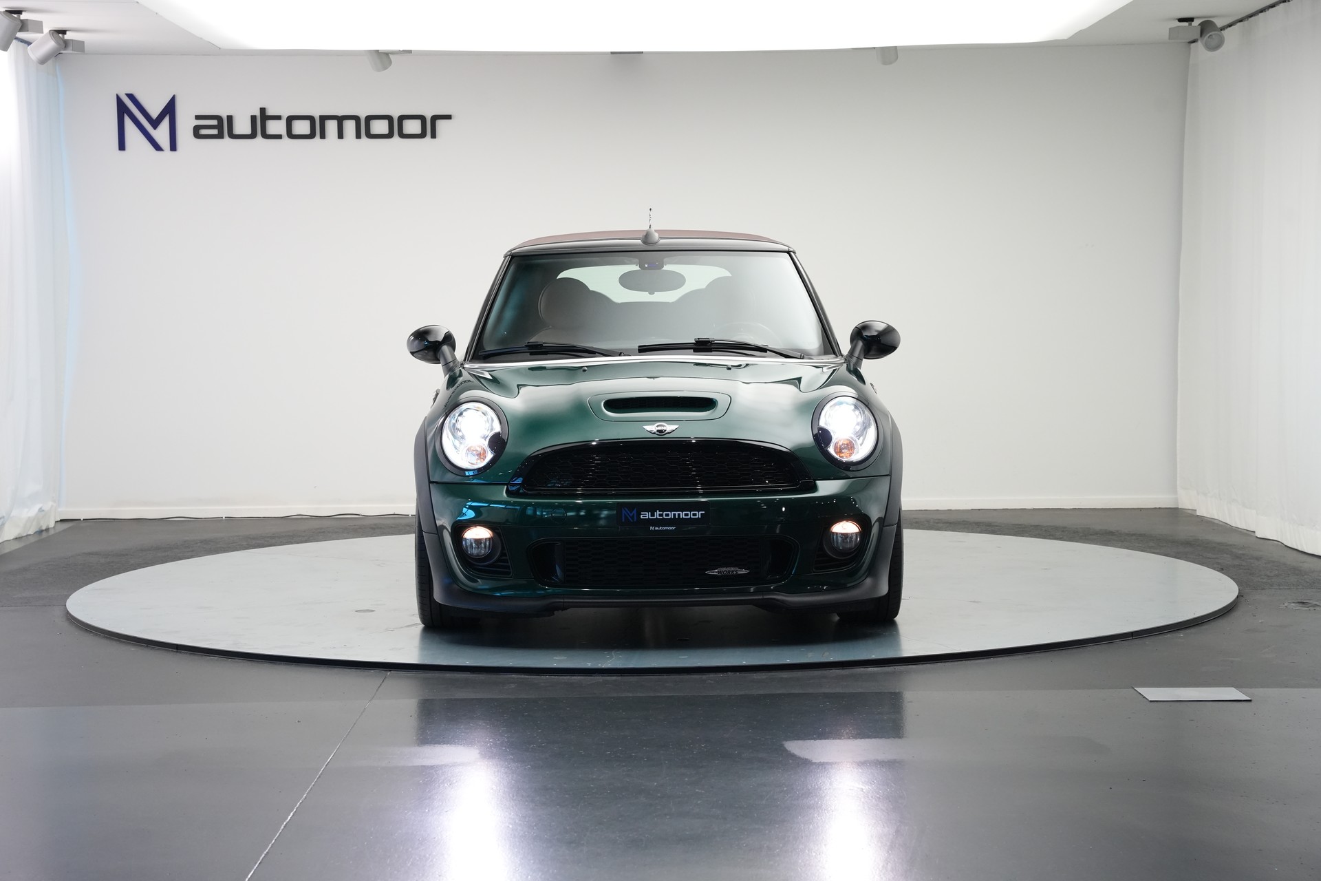 MINI Cooper John Cooper Works Cabriolet-showroom-element-1