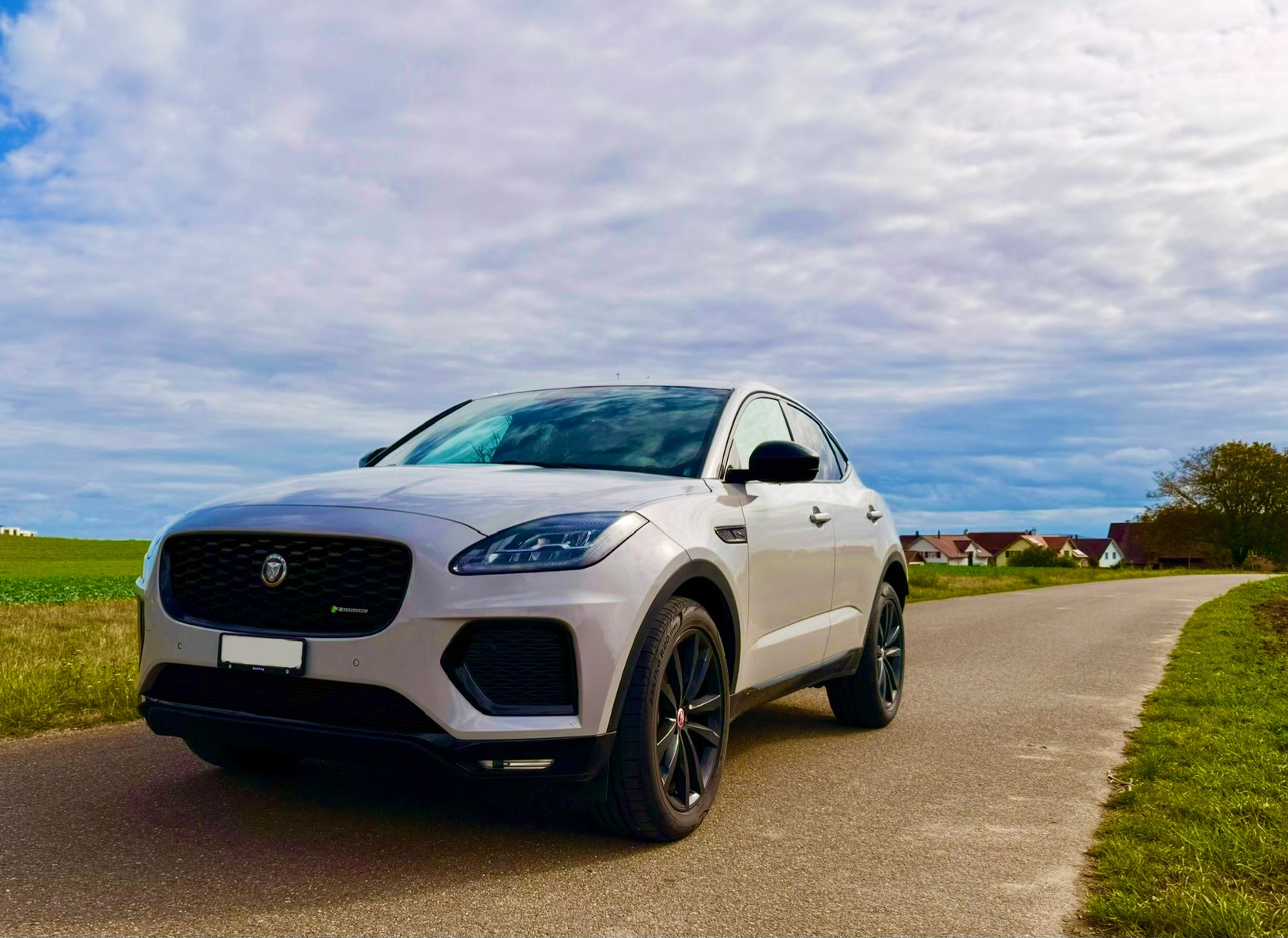 JAGUAR 2.0 D I4 200 R-Dynamic Black AWD