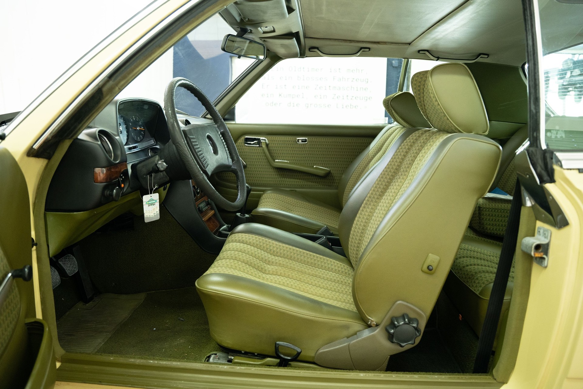 MERCEDES-BENZ 230-image-8
