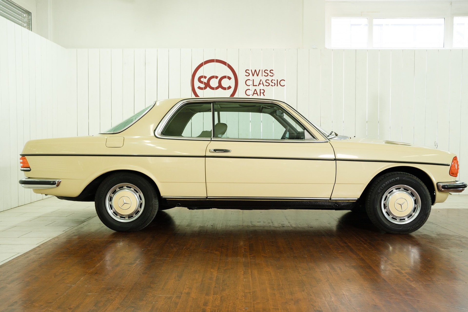 MERCEDES-BENZ 230-image-3