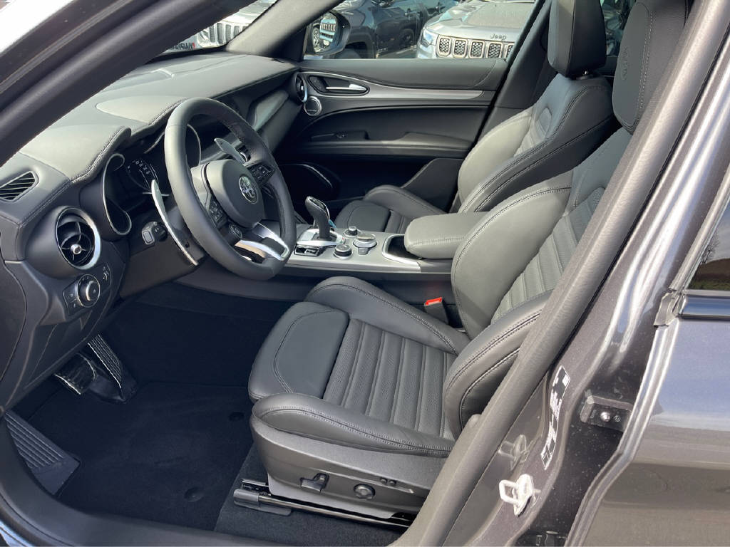 ALFA ROMEO Stelvio 2.0 Q4 280 Veloce Premium Sky-image-4