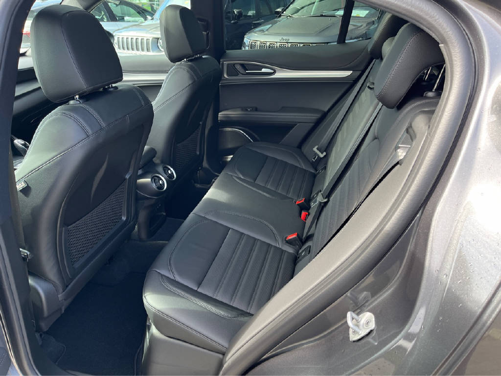 ALFA ROMEO Stelvio 2.0 Q4 280 Veloce Premium Sky-image-5