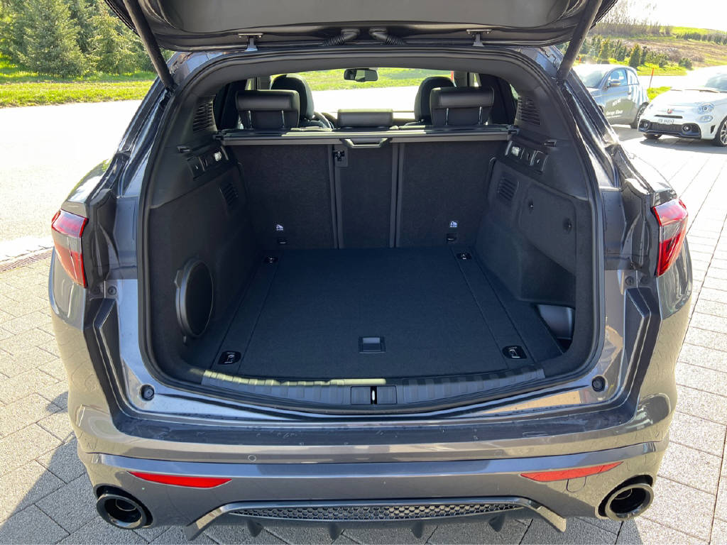 ALFA ROMEO Stelvio 2.0 Q4 280 Veloce Premium Sky-image-13