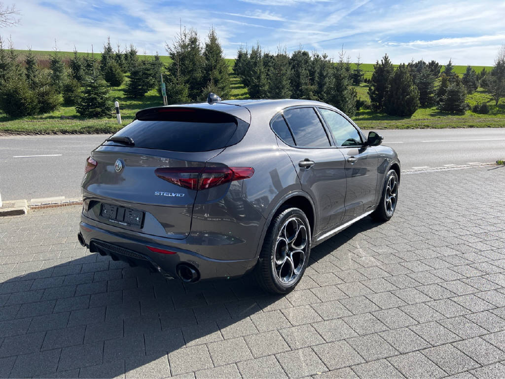 ALFA ROMEO Stelvio 2.0 Q4 280 Veloce Premium Sky-image-9
