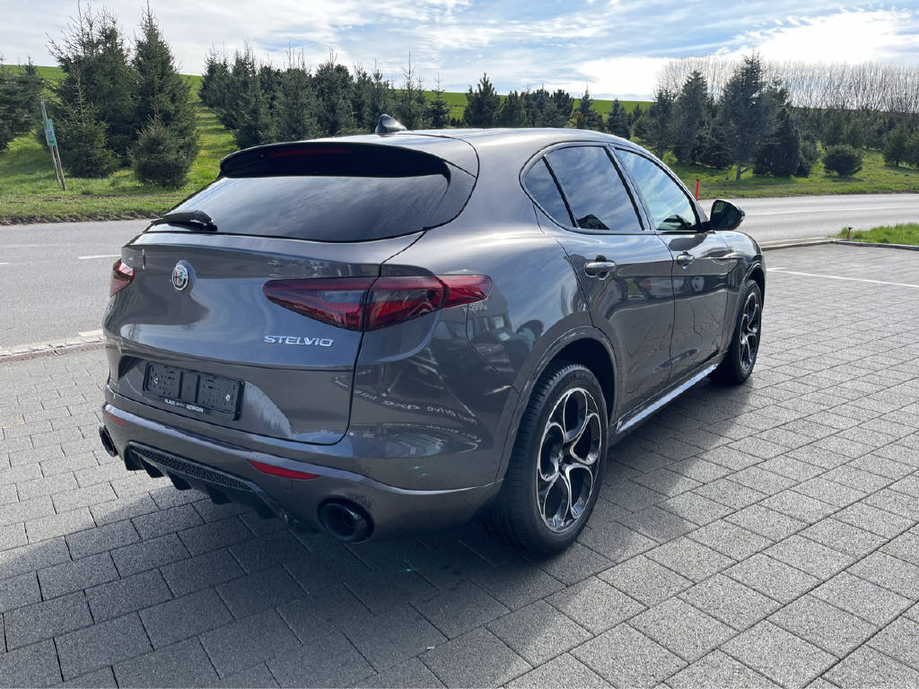 ALFA ROMEO Stelvio 2.0 Q4 280 Veloce Premium Sky-showroom-element-2