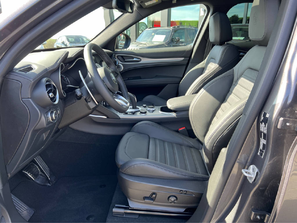 ALFA ROMEO Stelvio 2.0 Q4 280 Veloce Premium Sky-image-11