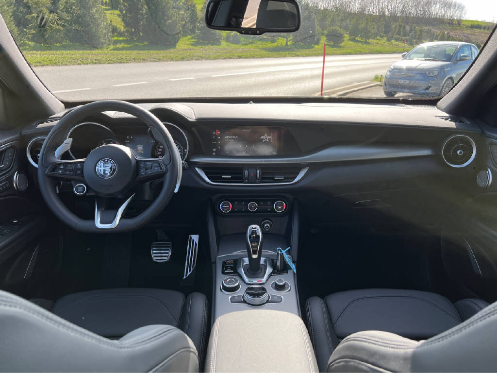 ALFA ROMEO Stelvio 2.0 Q4 280 Veloce Premium Sky-image-14
