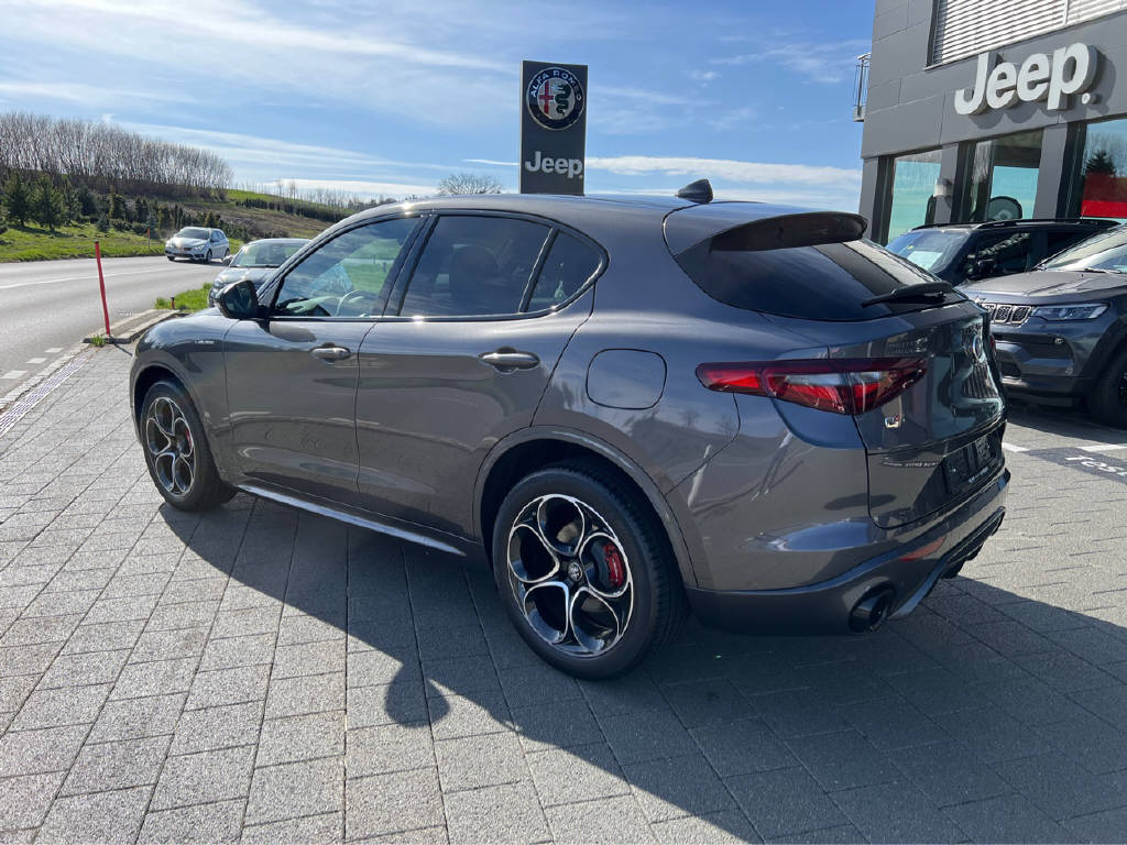ALFA ROMEO Stelvio 2.0 Q4 280 Veloce Premium Sky-image-10