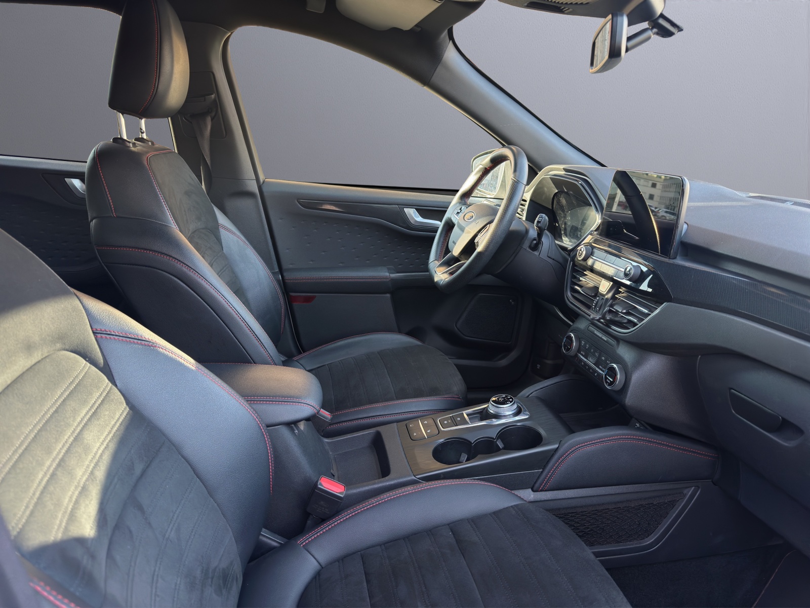 FORD Kuga 2.5 Hybrid ST-Line X 4x4-image-11