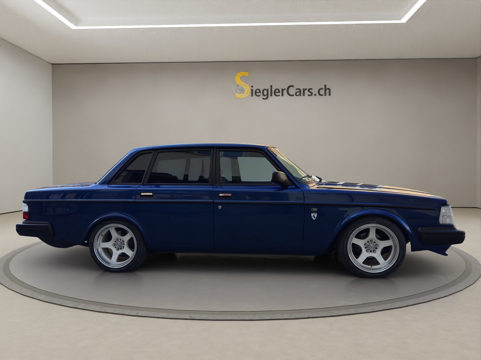 VOLVO 240 2.3-image-2