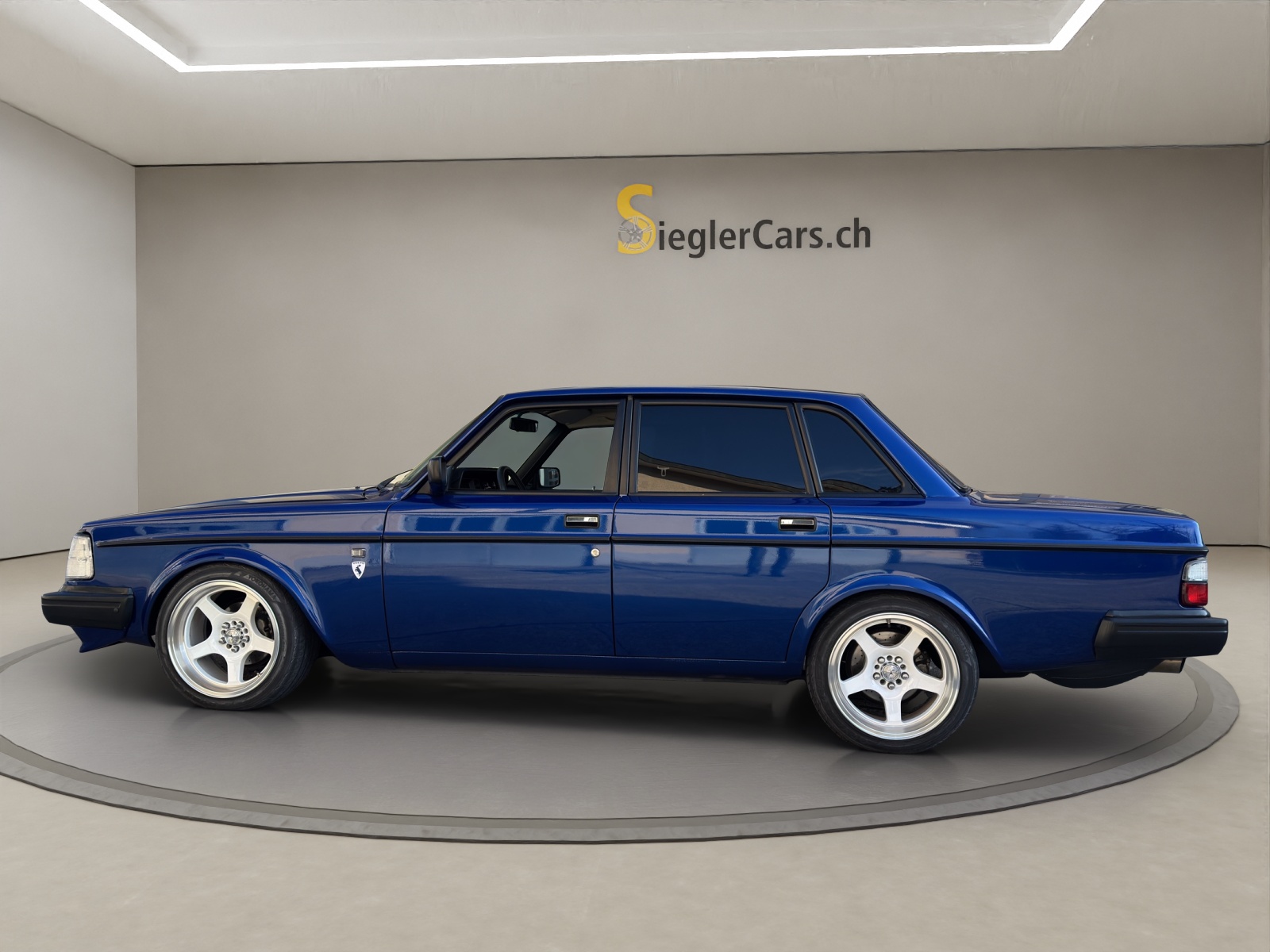 VOLVO 240 2.3-image-5