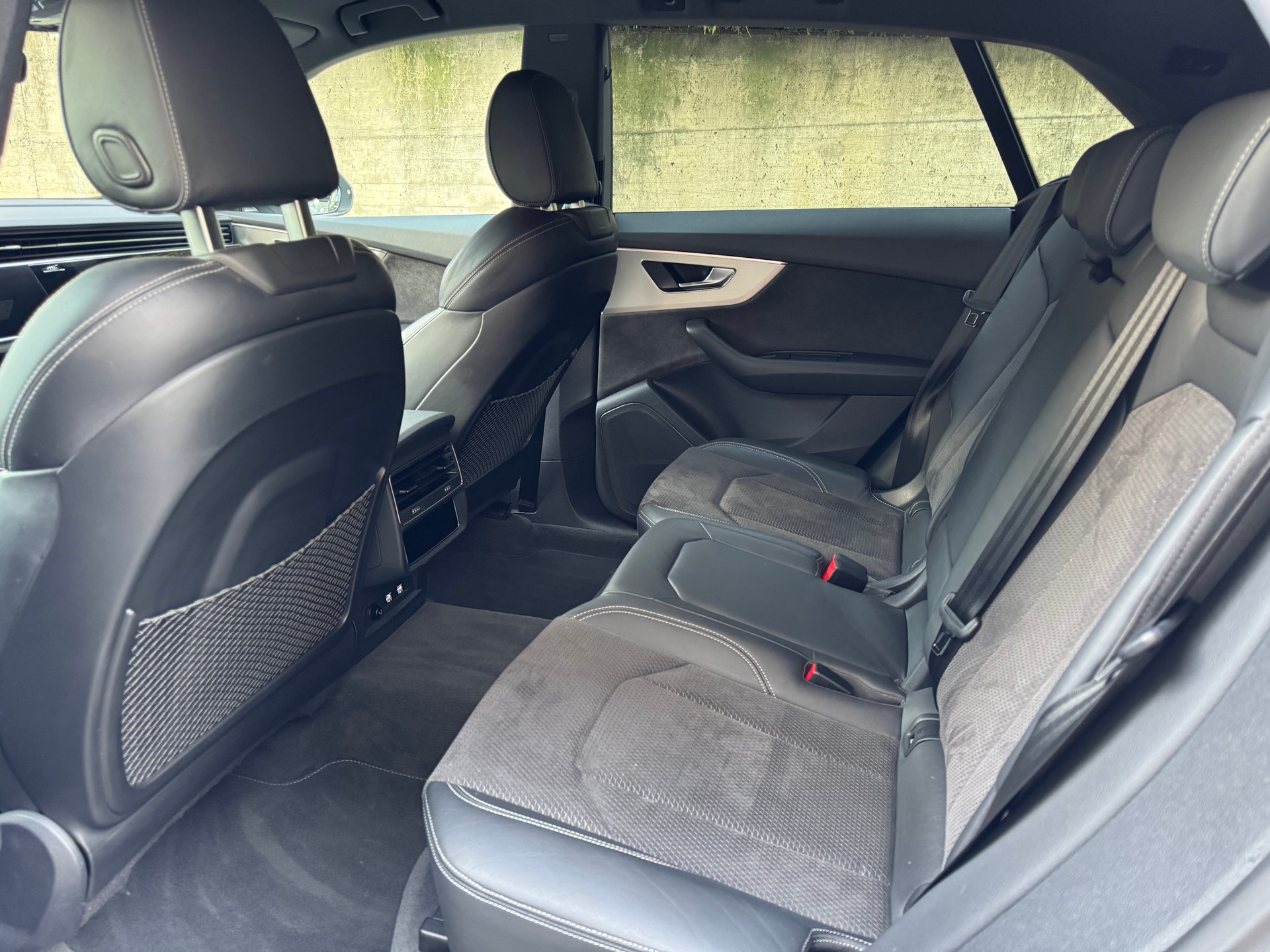 AUDI Q8 50 TDI quattro tiptronic-image-18