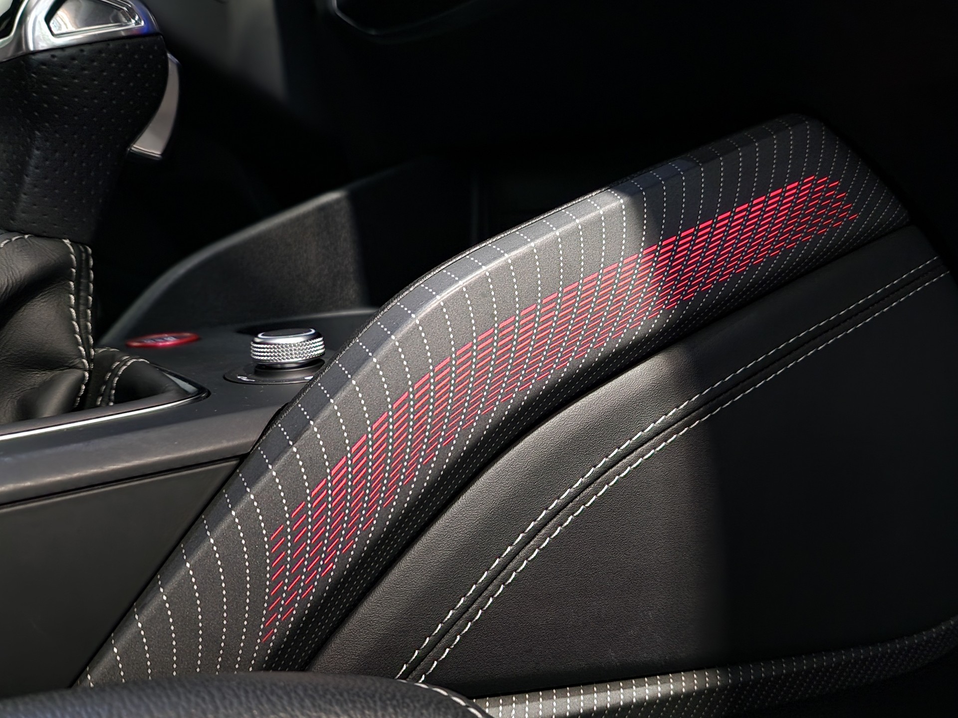 AUDI SQ2 TFSI quattro S-tronic-image-18