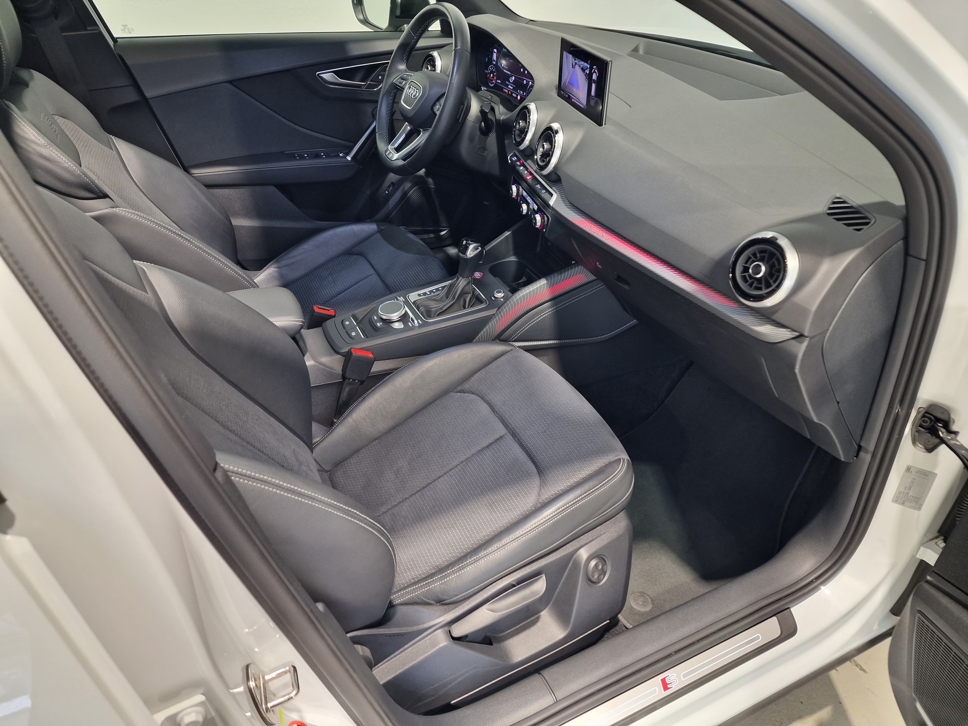 AUDI SQ2 TFSI quattro S-tronic-image-21