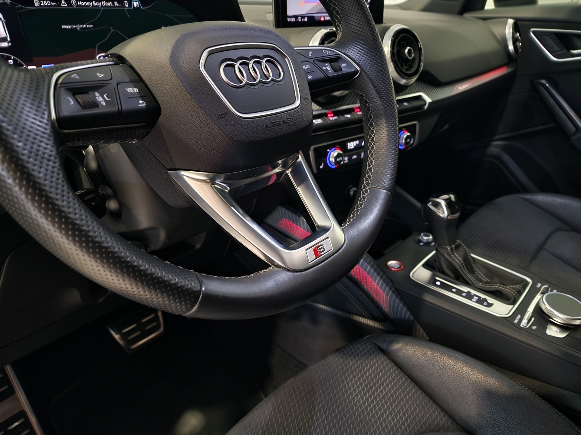 AUDI SQ2 TFSI quattro S-tronic-image-7