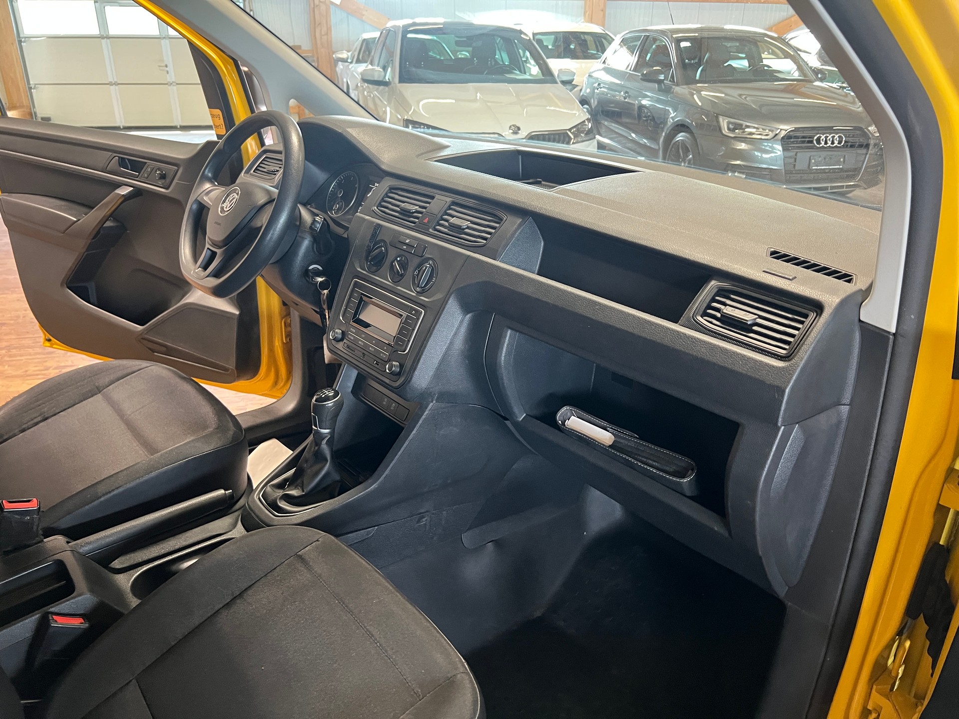 VW Caddy 2.0TDI BlueMotion Technology 4M.-image-12