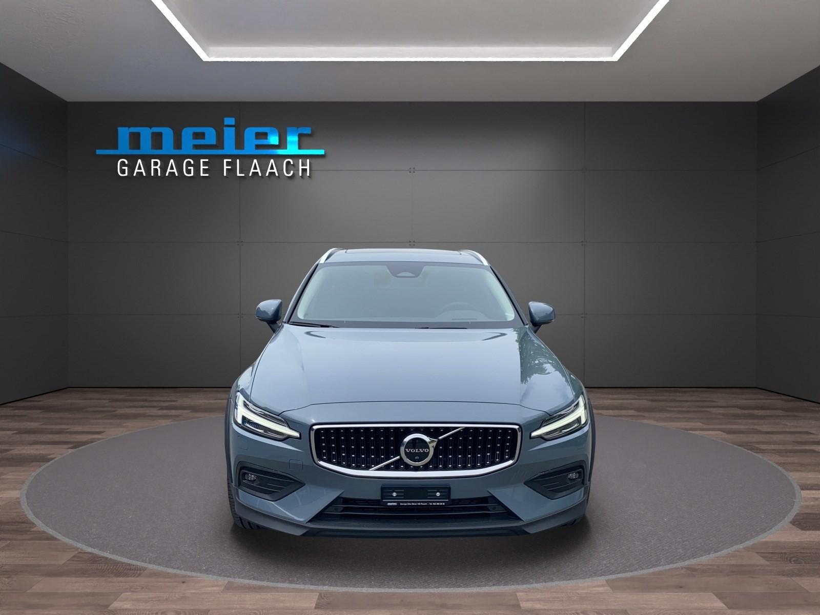VOLVO V60 Cross Country 2.0 B4 Ultimate AWD-image-7