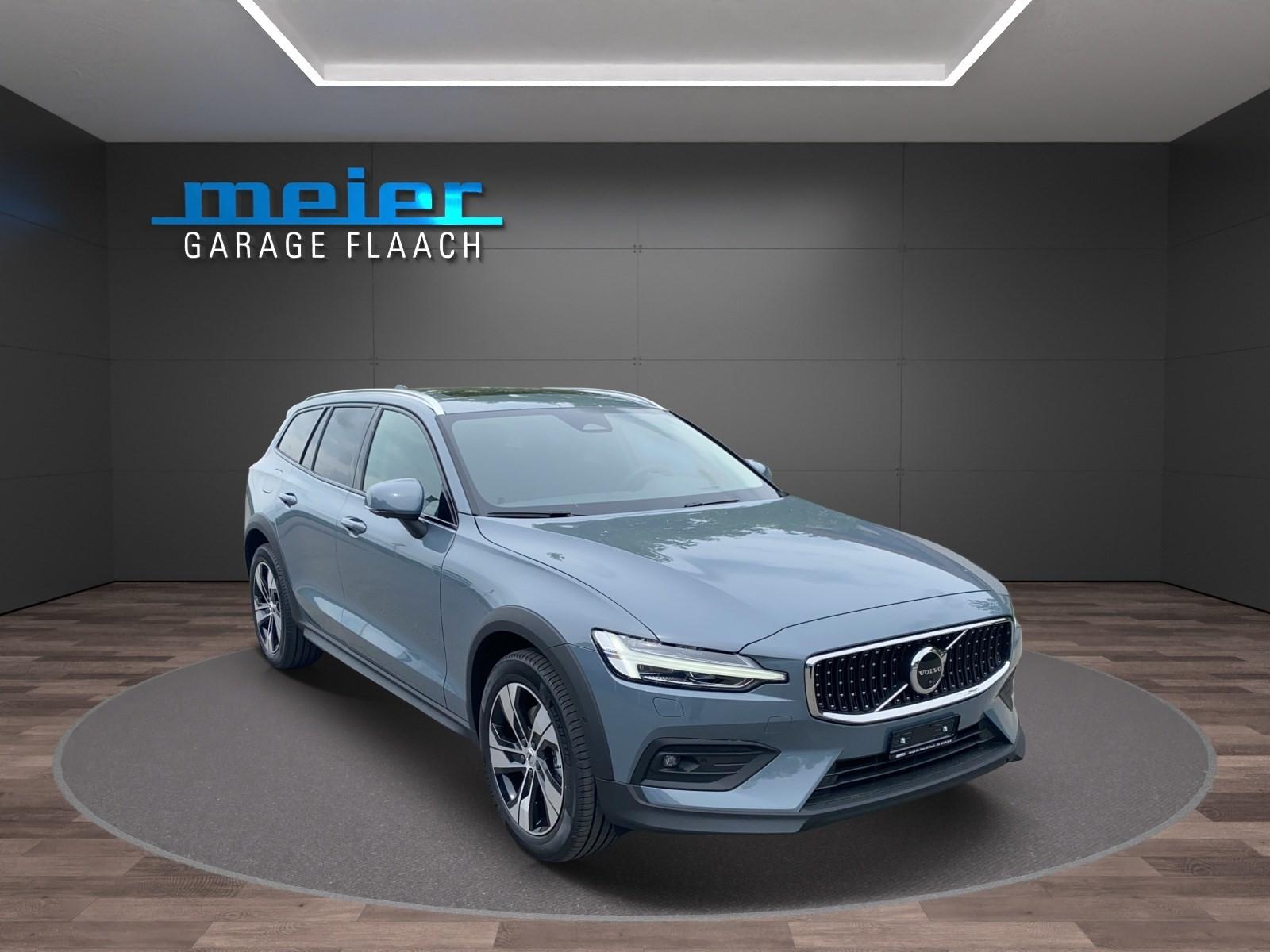 VOLVO V60 Cross Country 2.0 B4 Ultimate AWD-image-6
