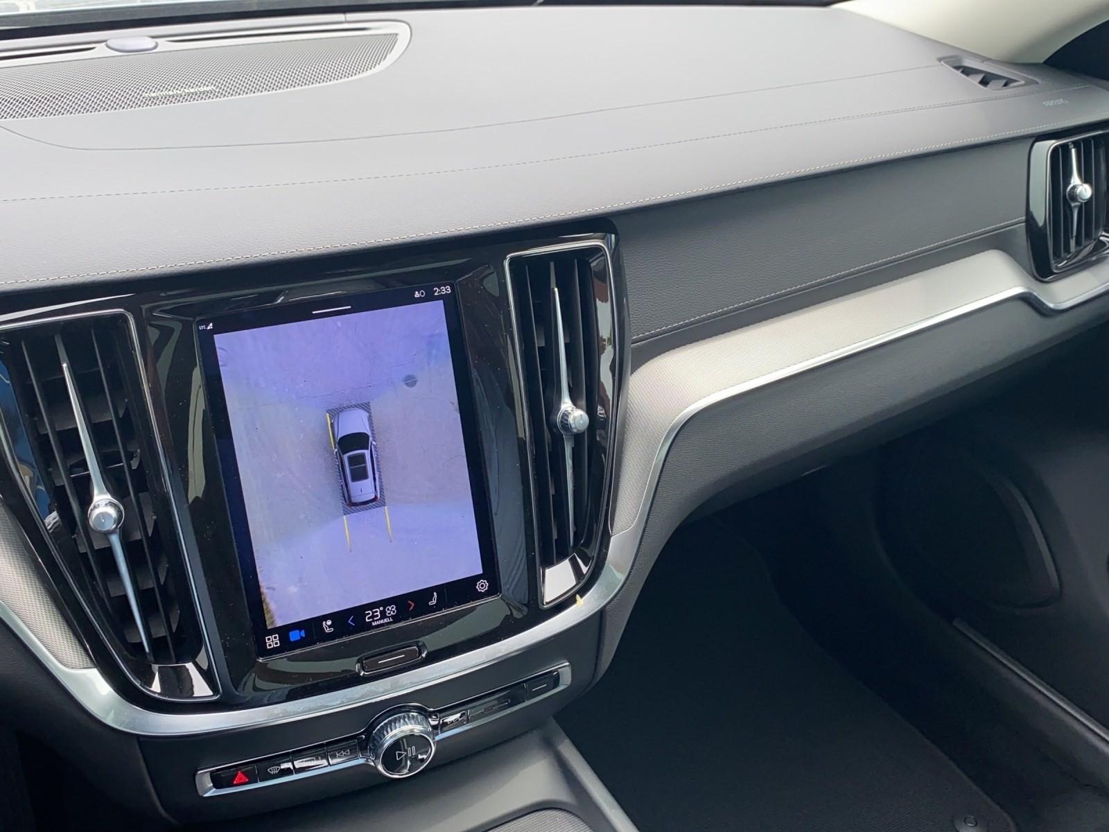 VOLVO V60 Cross Country 2.0 B4 Ultimate AWD-image-17