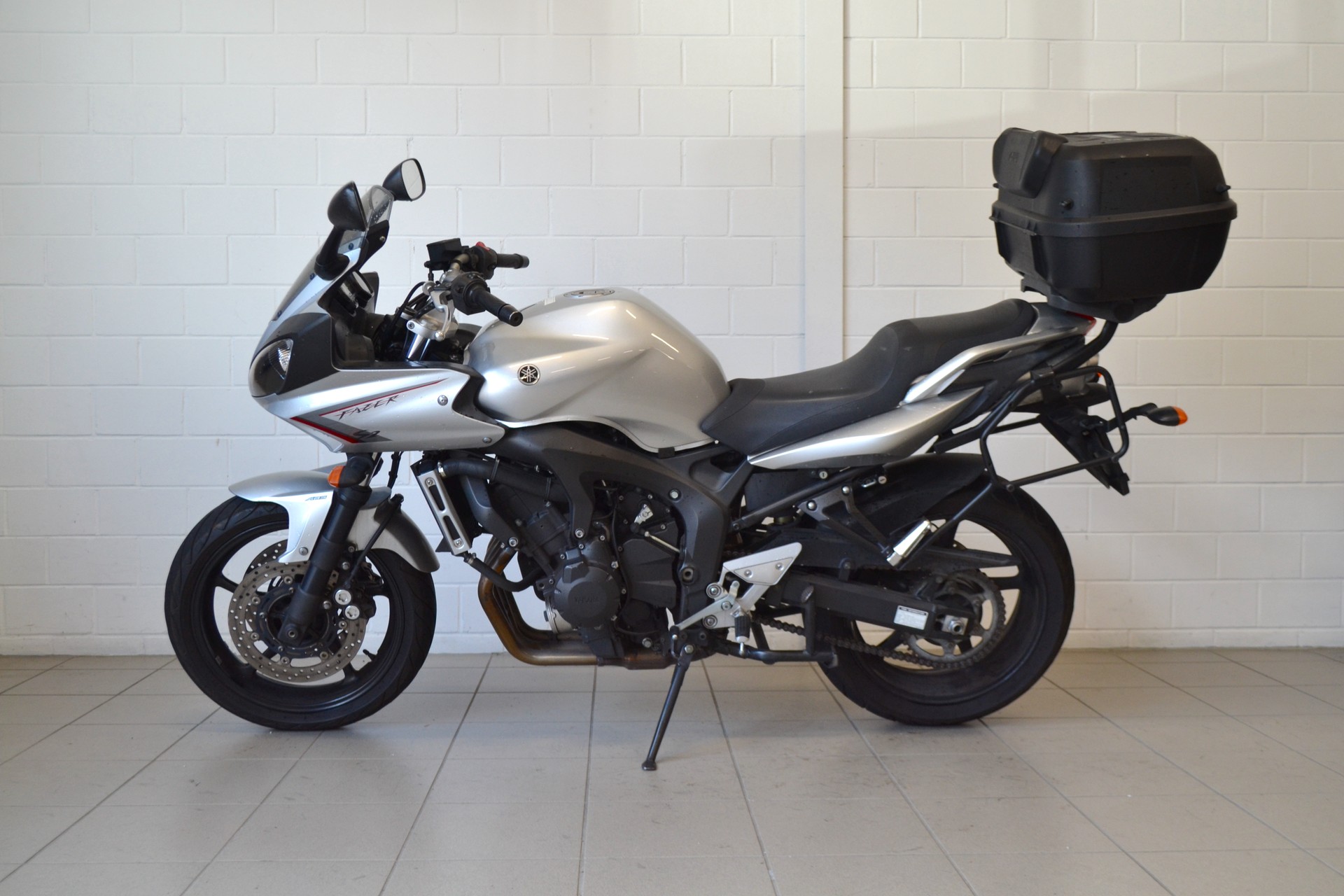 YAMAHA FZ6 Fazer S2 ABS-image-2
