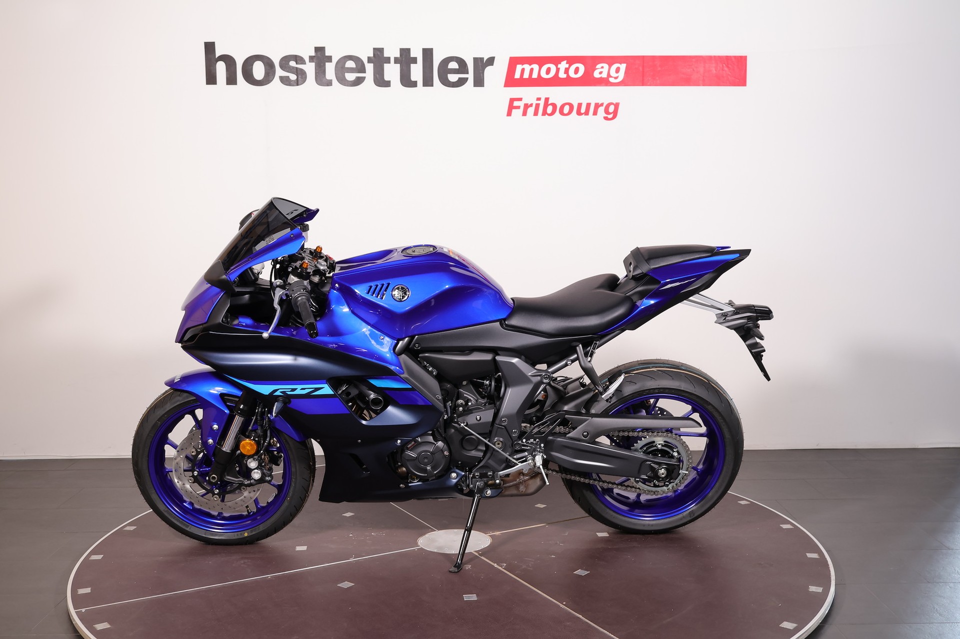 YAMAHA R7-image-4
