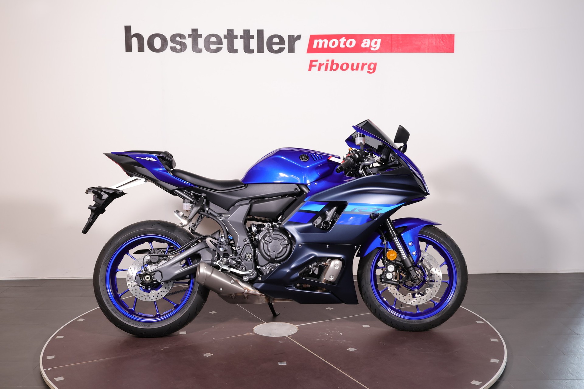 YAMAHA R7-image-1